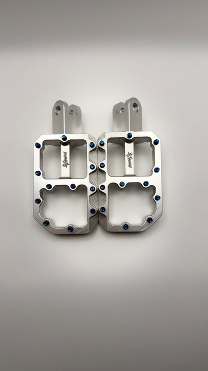 Razor Wide Style Pegs - Motowatts