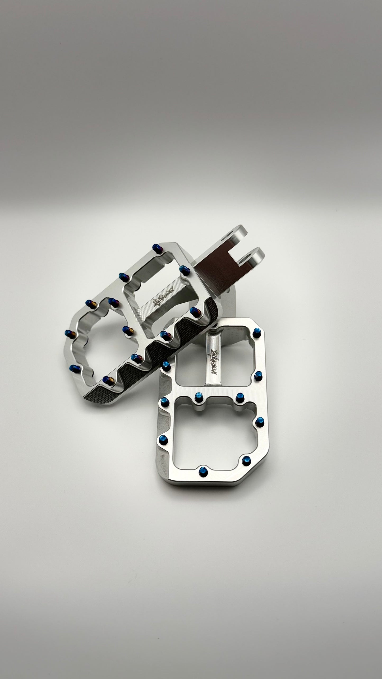 Razor Wide Style Pegs