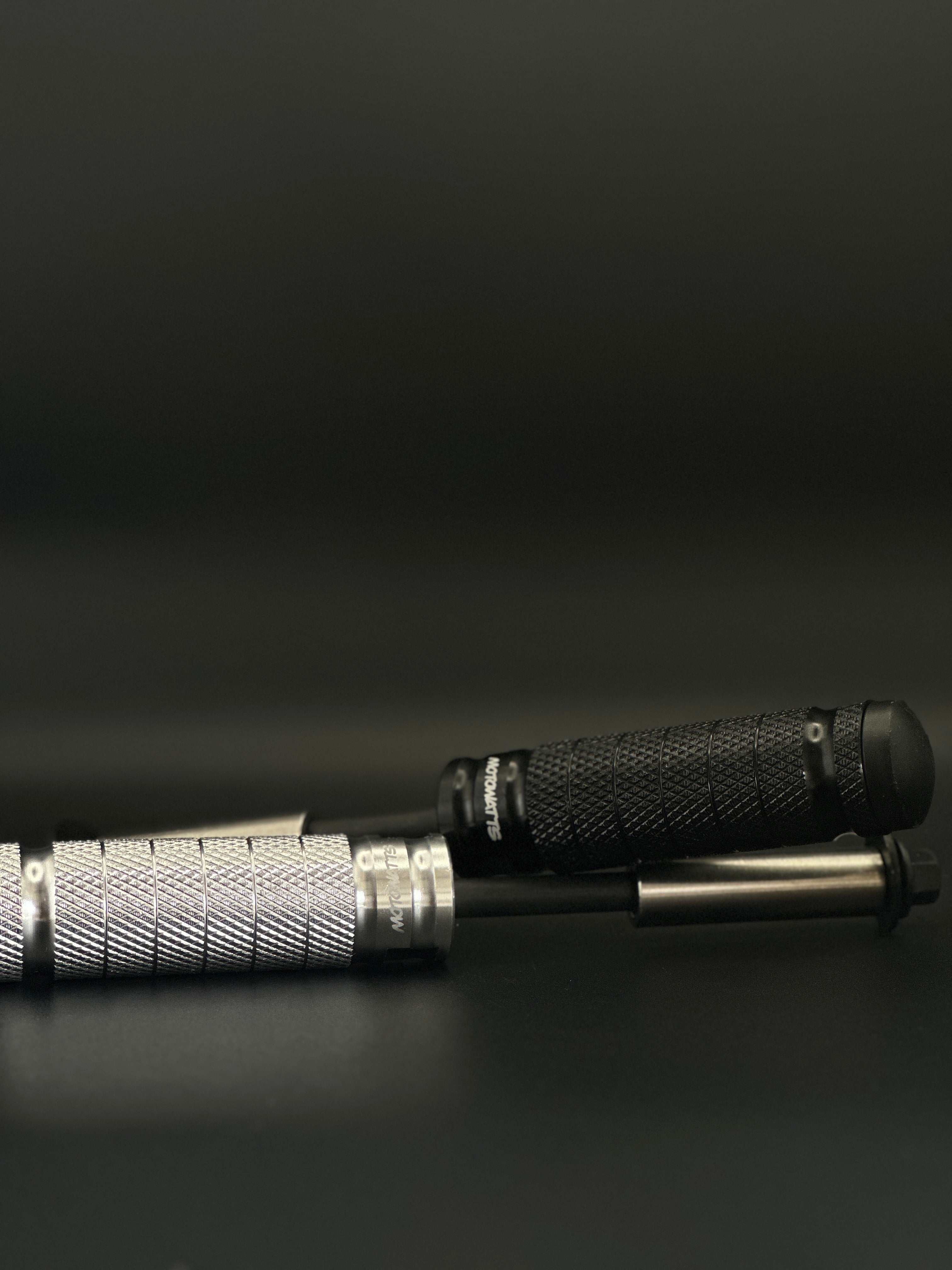 Bolt on Razor Footlock