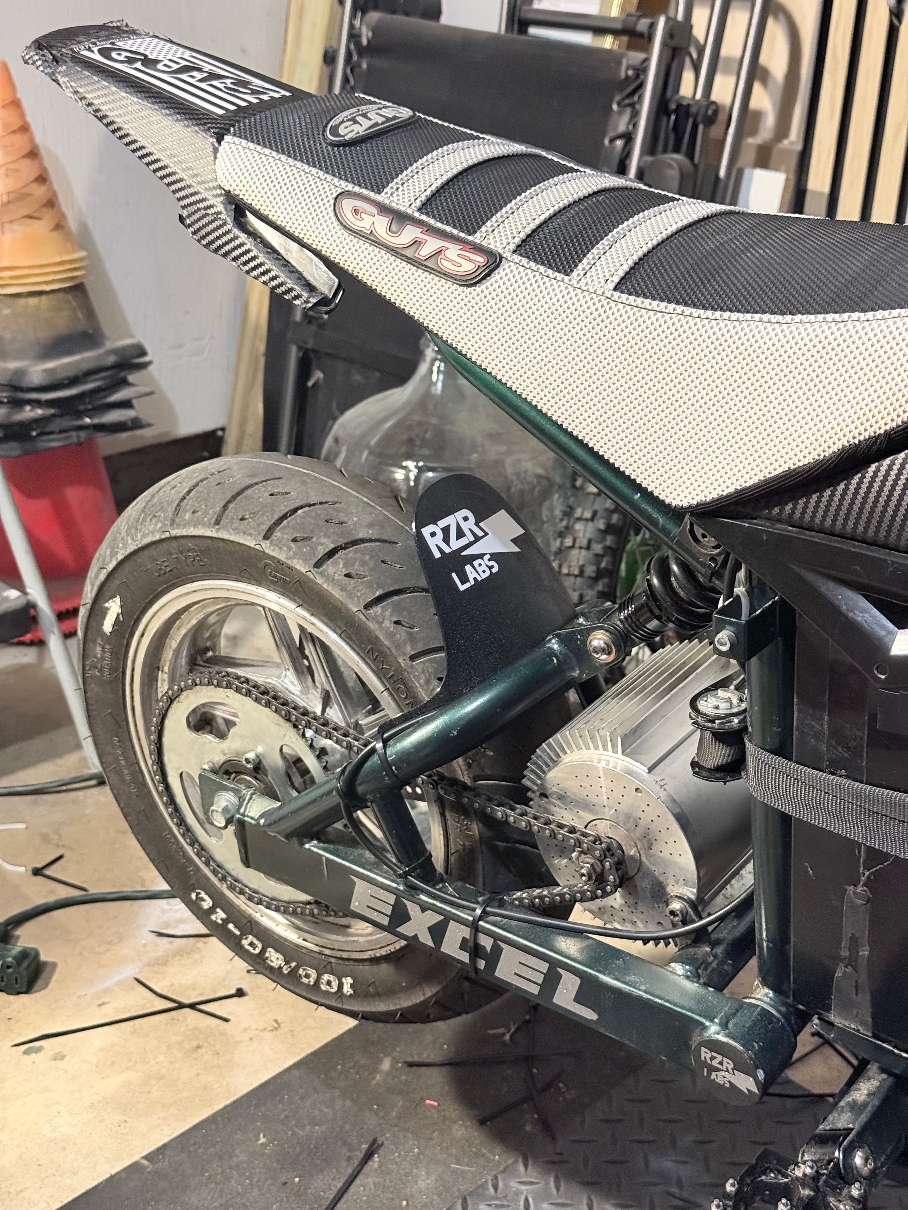 V2.0 Razor Mud Guard